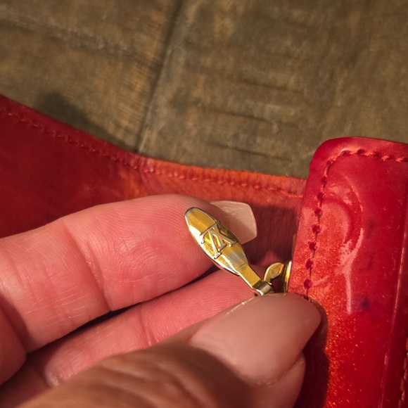 Louis Vuitton Red Vernis Patent Leather Snap Continental Wallet - Picture 7 of 11
